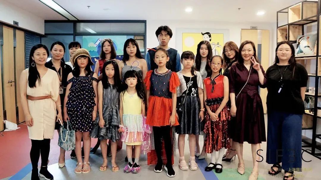 每个人，都是创意无限的设计大师-少儿服装设计学习班