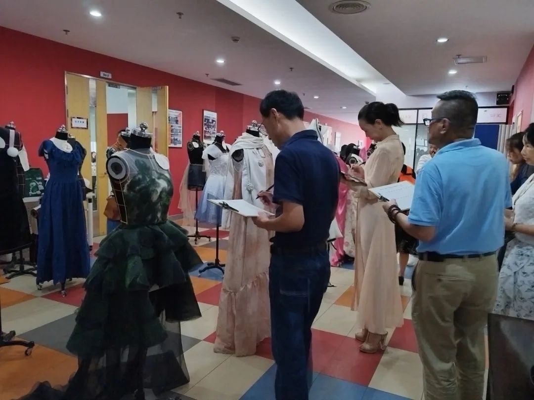 新时尚，新智裳 丨 SIFEC服装学院第五届(SFC)服装设计成果展 第 15 张